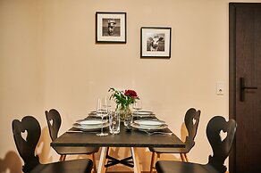 EVI APARTMENTS via we rent