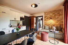 EVI APARTMENTS via we rent