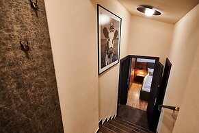 EVI APARTMENTS via we rent