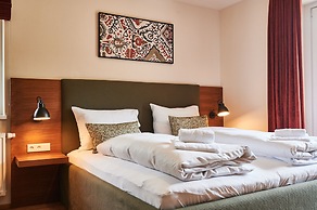 EVI APARTMENTS via we rent