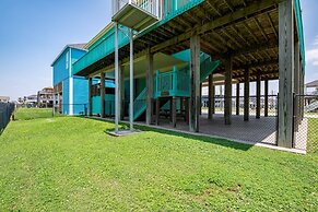 Daze In The Sun 3 Bedroom Home by RedAwning