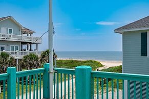 Daze In The Sun 3 Bedroom Home by RedAwning