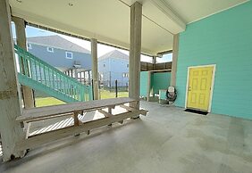 Daze In The Sun 3 Bedroom Home by RedAwning