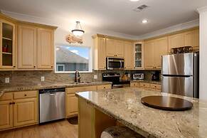 Daze In The Sun 3 Bedroom Home by RedAwning