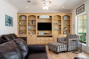 Daze In The Sun 3 Bedroom Home by RedAwning