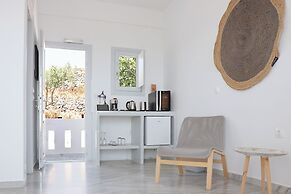 Phaos Santorini Suites