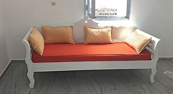 Phaos Santorini Suites