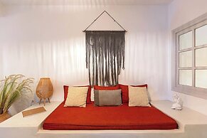 Phaos Santorini Suites