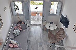 Phaos Santorini Suites