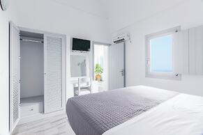 Phaos Santorini Suites