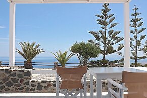 Phaos Santorini Suites
