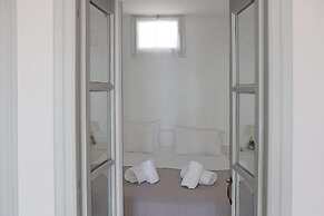 Phaos Santorini Suites