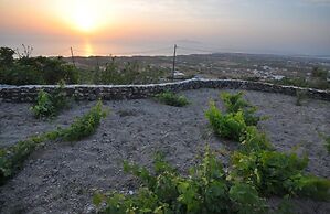 Phaos Santorini Suites