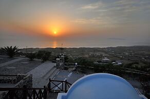 Phaos Santorini Suites