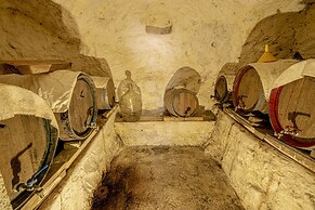 Phaos Santorini Suites