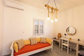 Phaos Santorini Suites