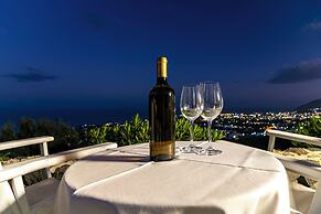 Phaos Santorini Suites