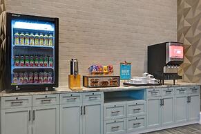 Hampton Inn & Suites Nashville Downtown Capitol View