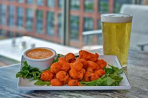 Hampton Inn & Suites Nashville Downtown Capitol View