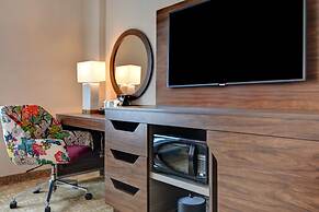 Hampton Inn & Suites Nashville Downtown Capitol View