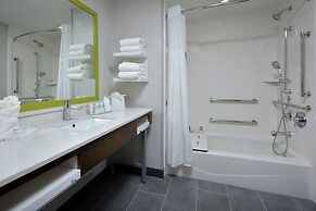 Hampton Inn & Suites by HIlton Charlotte North I 485