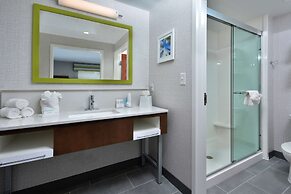 Hampton Inn & Suites by HIlton Charlotte North I 485