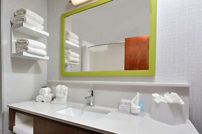 Hampton Inn & Suites by HIlton Charlotte North I 485