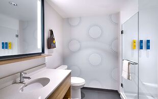 Tru By Hilton Clearfield Hill Air Force Base, UT