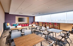 Tru By Hilton Clearfield Hill Air Force Base, UT