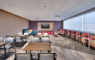 Tru By Hilton Clearfield Hill Air Force Base, UT