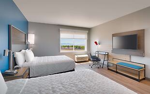 Tru By Hilton Clearfield Hill Air Force Base, UT