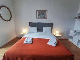 Fanqueiros Apartment