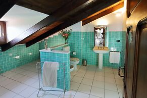 Giarvino Guest House