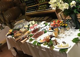 Giarvino Guest House