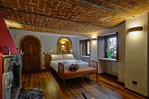 Giarvino Guest House