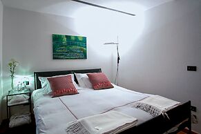 Giarvino Guest House