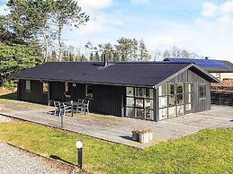 8 Person Holiday Home in Hals-by Traum