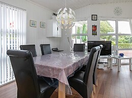 6 Person Holiday Home in Ulfborg