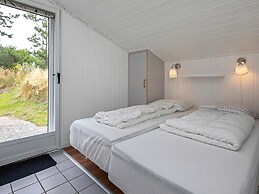 6 Person Holiday Home in Ulfborg