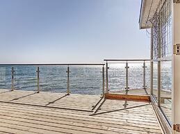 Sunlit Holiday Home in Bornholm near Sea