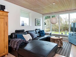 8 Person Holiday Home in Ebeltoft-by Traum