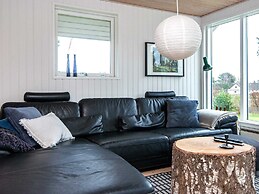 8 Person Holiday Home in Ebeltoft-by Traum
