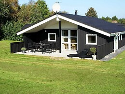 6 Person Holiday Home in Oksbol