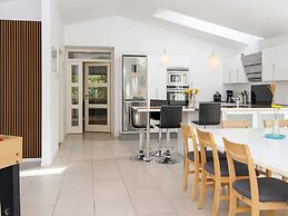 14 Person Holiday Home in Grenaa-by Traum