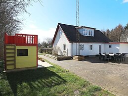 10 Person Holiday Home in Thyholm-by Traum