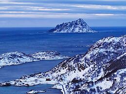 6 Person Holiday Home in Rebbenes