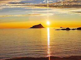 6 Person Holiday Home in Rebbenes