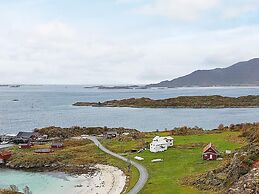 6 Person Holiday Home in Rebbenes