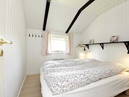 5 Person Holiday Home in Blavand-by Traum