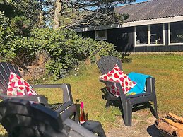 5 Person Holiday Home in Blavand-by Traum